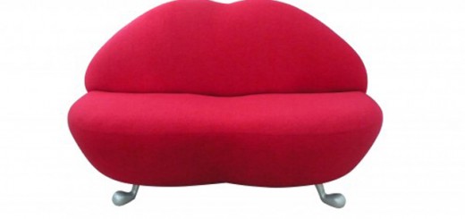 Lips love seat sofa